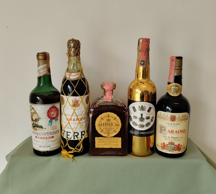 Conquistador + Terry Centenario + Lepanto + Brandy Rafael + Morales Paraiso  - b. Années 1960, Années 1970, Années 1980 - 75cl - 5 bouteilles