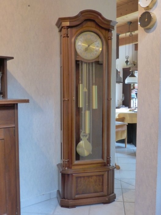Mały zegar stojący - Schwenckenbecher - Drewno, orzech - 1950 -1960