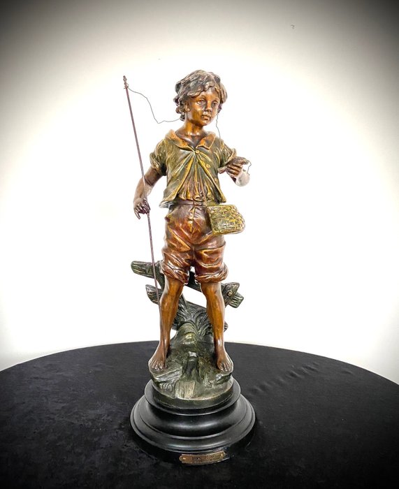 L & F Moreau - Skulptur, "Bonne Pêche" - 46 cm - Zinklegierung mit mehrfarbiger Patina – um 1900 – kein Mindestpreis