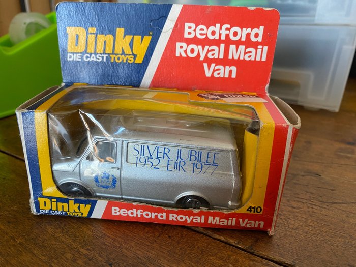 Dinky Toys 1:43 - Modellbil - Bedford CF Van - Silverjubileum