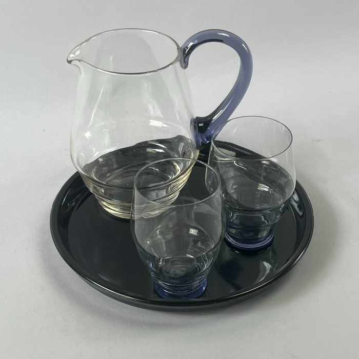 Kristalunie Maastricht - 杯具組 (4) - 水套裝 - W.J. Rozendaal、Light Fumi 和透明玻璃杯、水壺和黑色碟子 - 玻璃