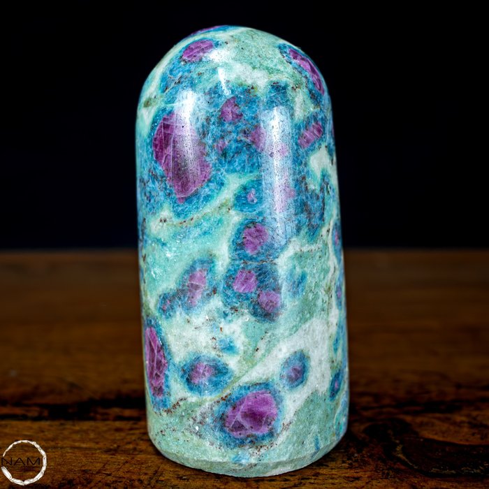 Sällsynt naturlig rubinkristall i fri form av fuchsit och kyanit, Ouppvärmd - 1256,95 ct- 251.39 g
