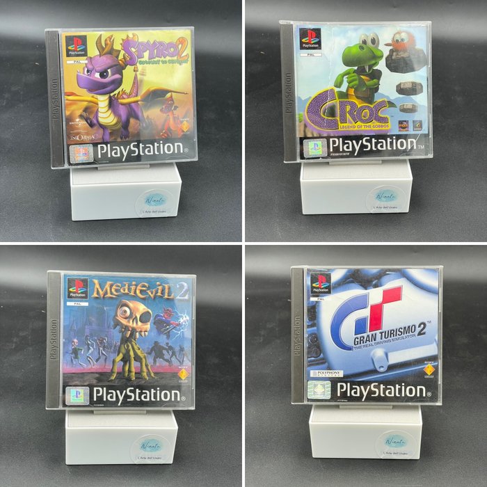 Sony - Playstation 1 (PS1) - Medievil 2, Croc, Spyro 2, Gran Turismo 2 - Videospiel (4) - In Originalverpackung