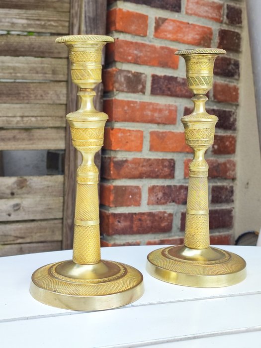 Kleiner Kerzenständer (2) - Bronze, Messing