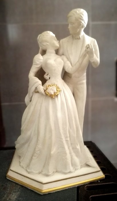 Franklin Mint - Figurine - To Have and to Hold - Porcelaine