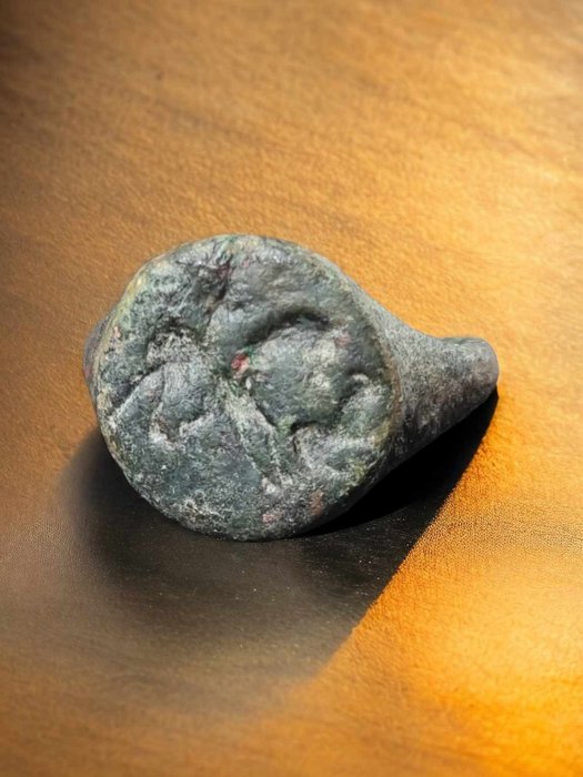 希臘羅馬移民時期 青銅色, 狩獵中的士兵 戒指  (沒有保留價)