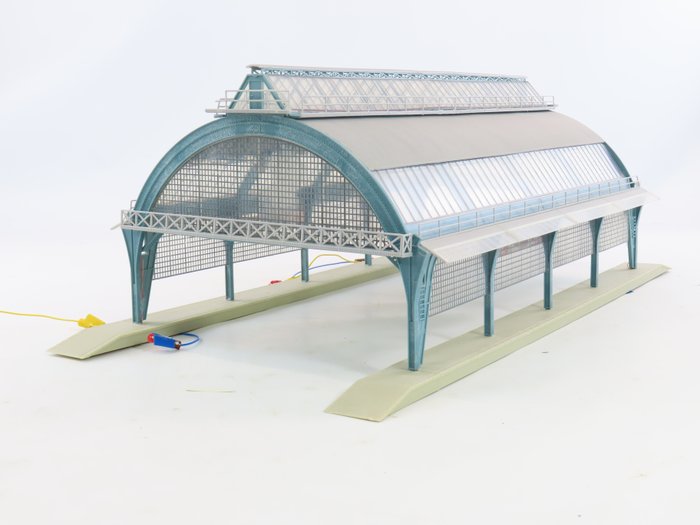 Faller H0 - 120199 - 模型火車建築 (1) - 帶照明的大型車站屋頂