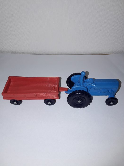 Tomte - Toy Traktor mit Anhänger - 1960-1970 - Sweden