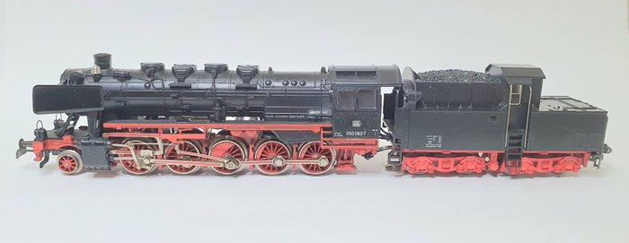 Märklin H0 - 3084 - 連煤水車的蒸汽火車 (1) - BR 050 附煙霧發生器和駕駛室補給車 - DB