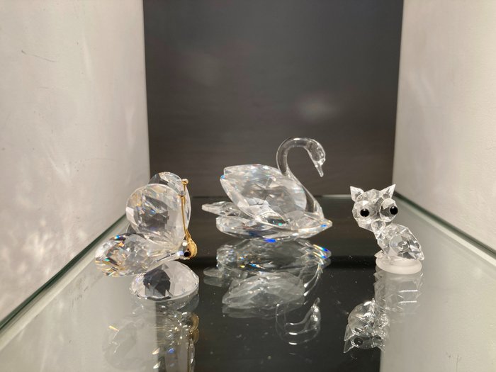 Figurină - Swarovski -  Butterfly Mini 012774 - Swan Medium 010006 + Crystal Owl - Cristal