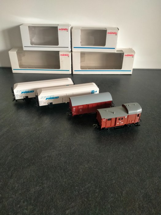 Märklin H0 - 4733/46985/48751 - Vagão de modelismo ferroviário (4) - 4 Vagões refrigerados e de carga - DB
