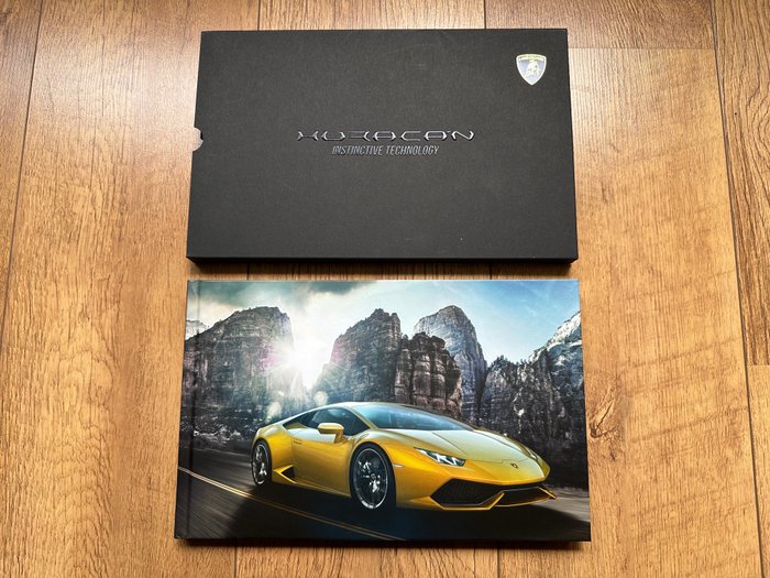 Automobilia - Lamborghini - Lamborghini Huracan Sales Brochure - Instinctive Technology