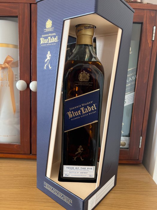 Johnnie Walker - Blue Label - Year Of The Pig  - b. 2019  - 70cl
