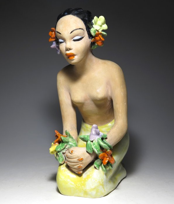 H. Ráhmer Mária (1911-1998) - Sculptură, Tahitian Woman - 23 cm - Ceramică - 1935