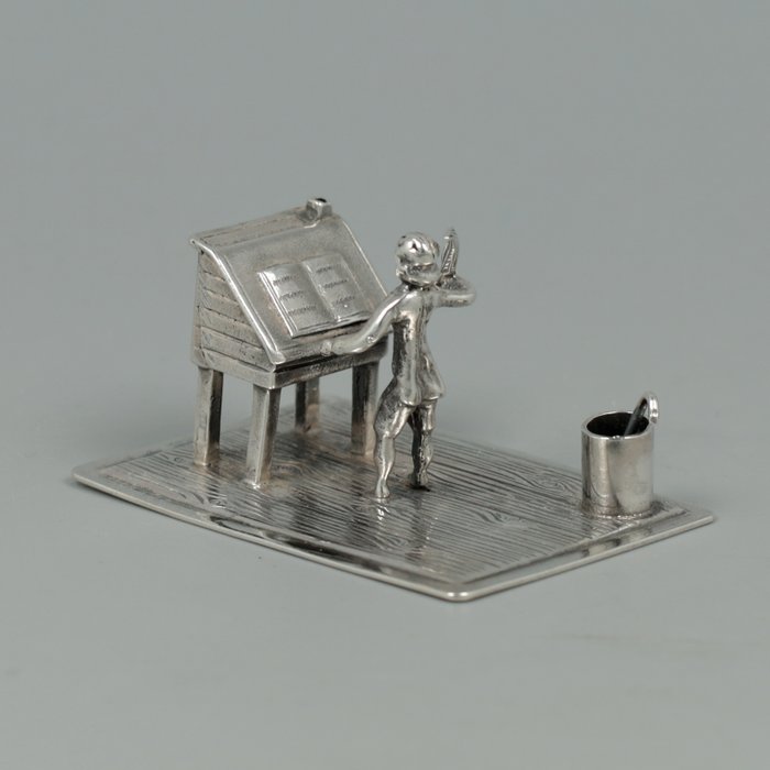 J. Niekerk - Boekhouder / Klerk *NO RESERVE* - Miniatuur figuur - Zilver