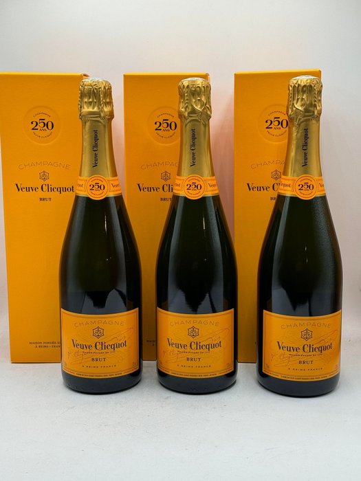 Veuve Clicquot, 250 ans - Champán Brut - 3 Botellas (0,75 L)