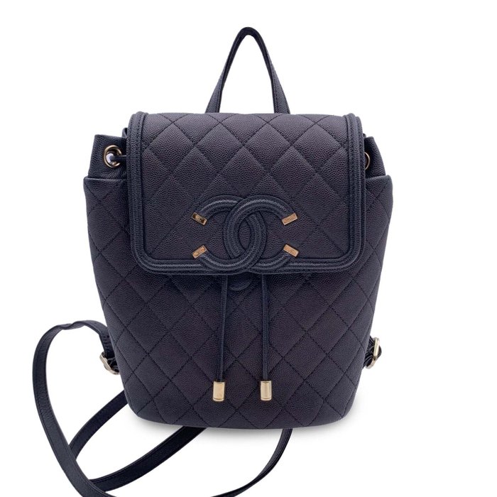 Chanel - Black Quilted Caviar Leather CC Filigree Small Bag Hátizsák