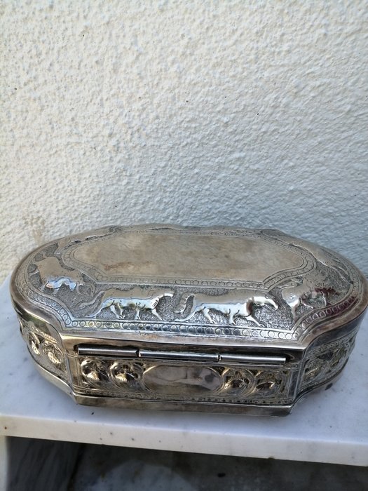 Kasten - .800 Silber - 405 g - Indien - Anfang des 20. Jahrhunderts        