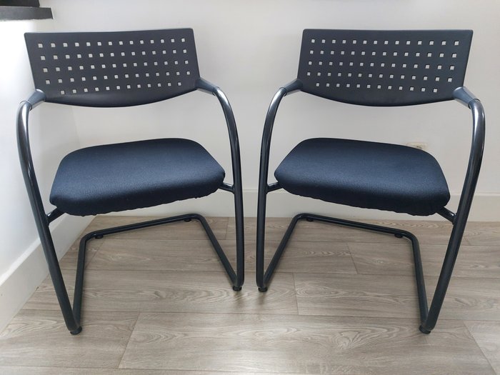 Vitra - Glen Oliver Löw - 椅 (2) - 魚魚 - 塑料, 鋼