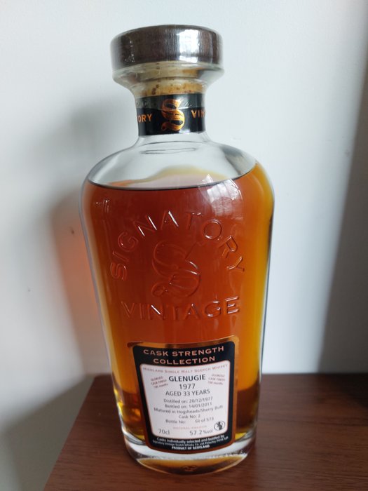 Glenugie 1977 33 years old - Aged 33 years / sherry butt - Signatory Vintage  - b. 2011  - 70cl - 573 flasker