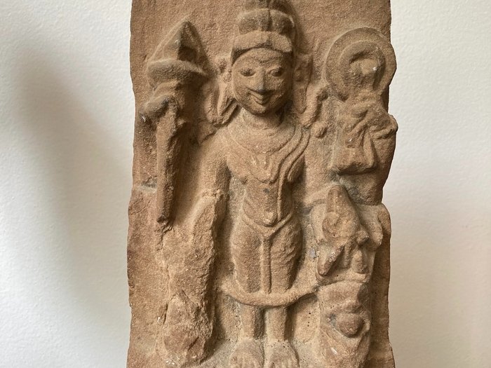 Hinduistische Gottheit, Vishnu? - Steinzeug - Indien - 15.-16. Jahrhundert