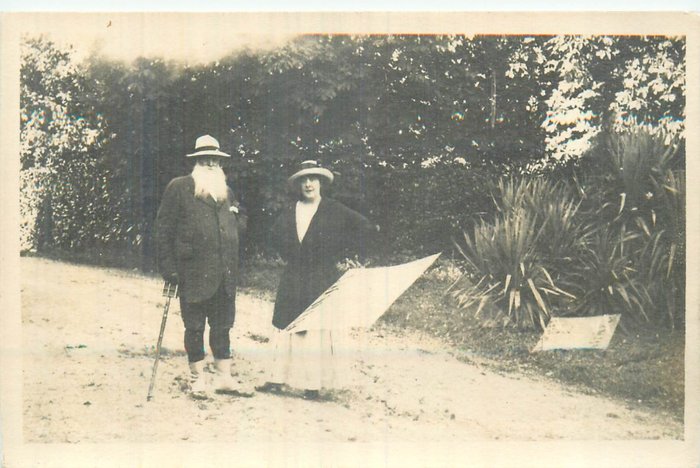 法国 - 克劳德·莫奈 12 张照片卡套装 - 1 张莫奈花园照片 - 11 张家庭卡 - 明信片 (12) - 1900-1930