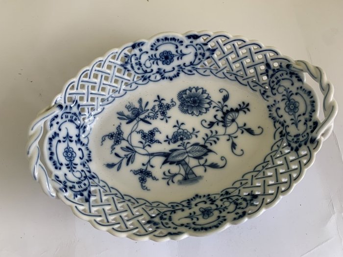 Meissen, Stadt Meissen - Misa - Onion patern openwork bowl - Porcelana
