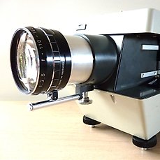 Rollei P11 + Vario-Heidosmat zoomlens 1 : 3.5/110-160mm Diaprojector