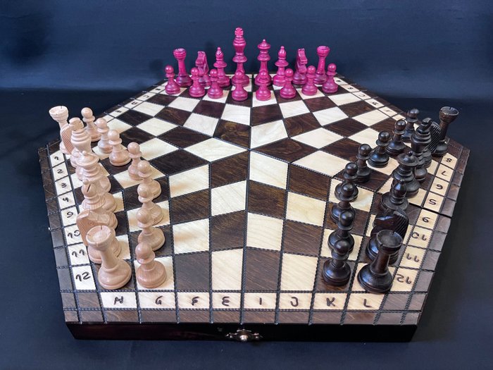 Schackspel - Zeer bijzonder en uniek schaakspel voor 3 spelers - Trä