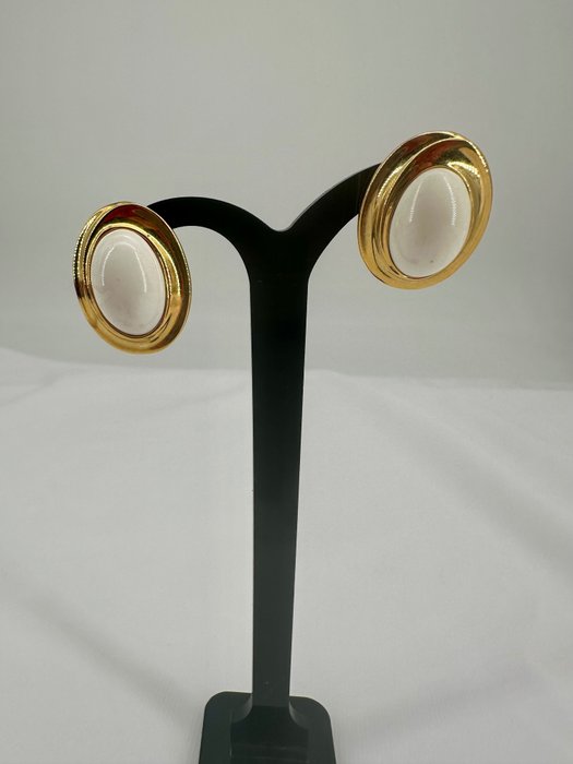 Givenchy - chapado en oro de 24k - Conjunto de collar, pendientes, broches y pulsera