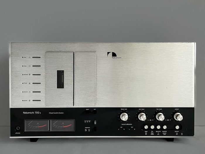 Nakamichi - Grabador/reproductor de casetes estéreo de 3 cabezales 700 mk2 Componente de audio