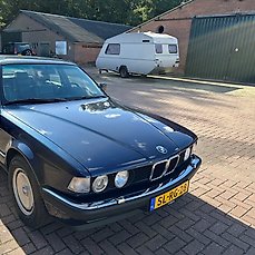 BMW – 750i V12 (E32) – 1989