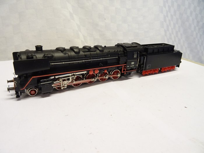 Märklin H0 - 3047 - Locomotora de vapor con ténder (1) - BR 44, con humo y télex. - DB