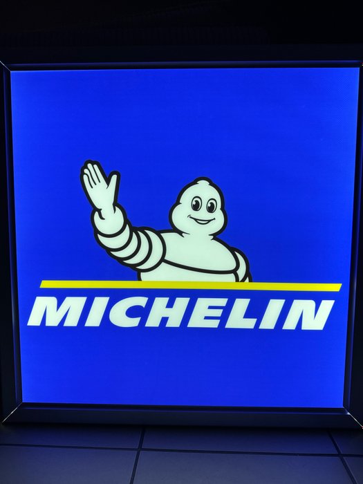 Sign - Michelin - Grande Enseigne Publicitaire Michelin - boîte à lumière LED