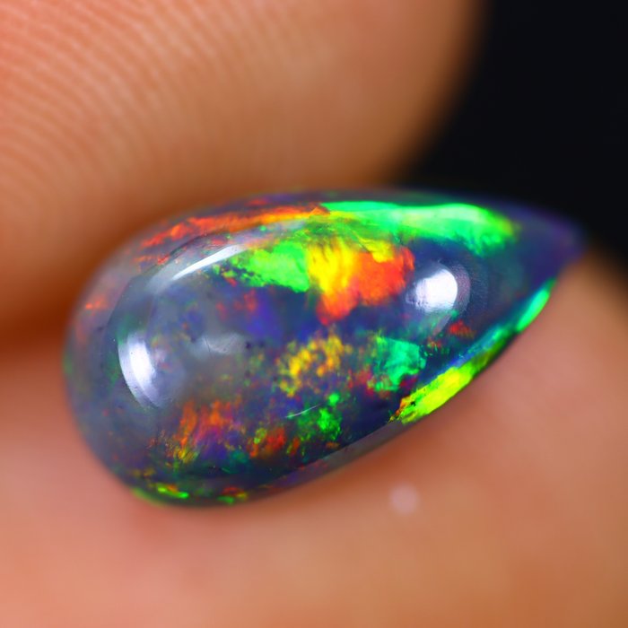 2,40 ct - Natursvart Opal- 0.48 g