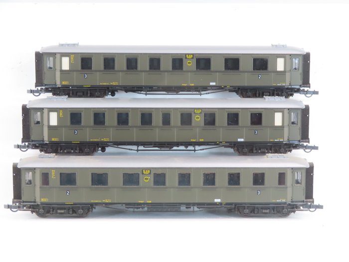 Roco H0 - 44533, 44531, 44532 - Vagón de tren de pasajeros a escala (3) - 3 vagones de tren expreso de 4 ejes de 1.ª/2.ª/3.ª, 2.ª/3.ª y 3.ª clase exactamente 1:87 - DRG