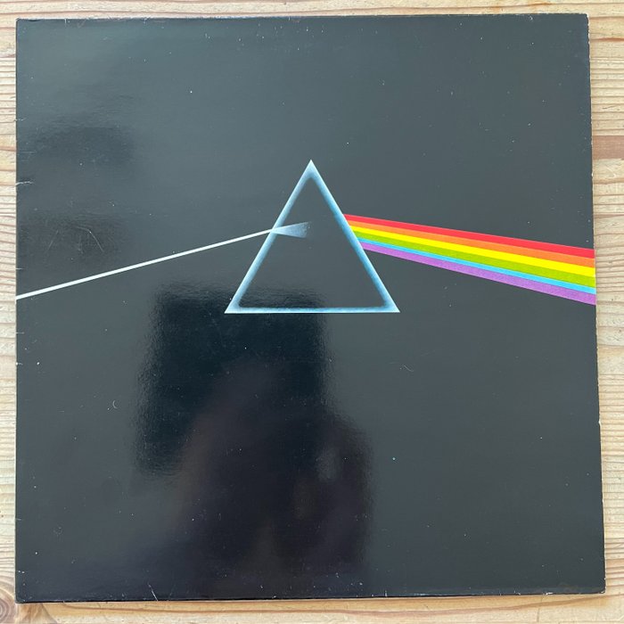 Pink Floyd - Dark Side Of The Moon [UK Pressing, Empty Prism Labels] - LP - Stereo - 1980
