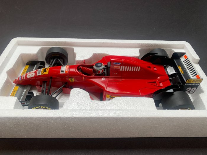 Minichamps 1:18 - Model raceauto - Ferrari 412T2 - Gerhard Berger - 1995