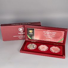 Portugal. 8 Euro 2004 ”UEFA The values of Football” (3 munten)  (Zonder Minimumprijs)
