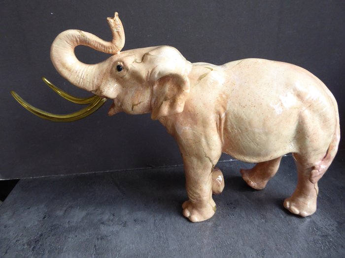 Elli Malevolti - Sculpture, Elefant - 33 cm - Résine / Polyester / Laiton