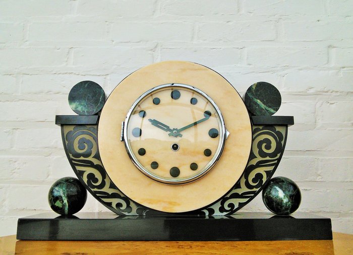 时钟 -  艺术装饰 大理石, 玻璃, 纹理大理石、金属 - 1920-1930