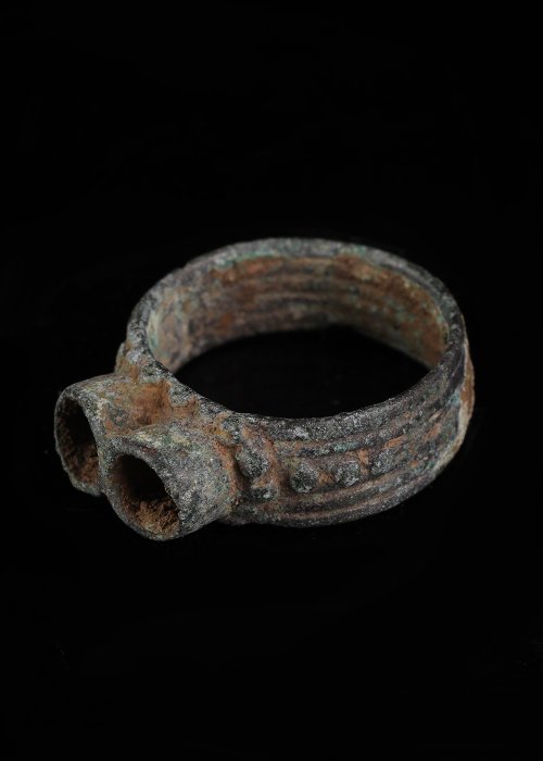 Bactrian Brons Ring met verhoogde randen  (Zonder Minimumprijs)