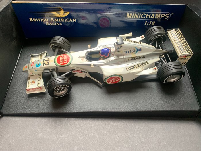 Minichamps 1:18 - Miniatura de carro de corrida - Bar Honda 02 - Jacques Villeneuve - 2000