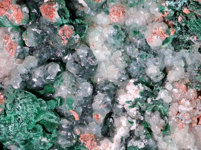 Calciet Malachiet Kristallen op matrix - Hoogte: 15 cm - Breedte: 16 cm- 3140 g