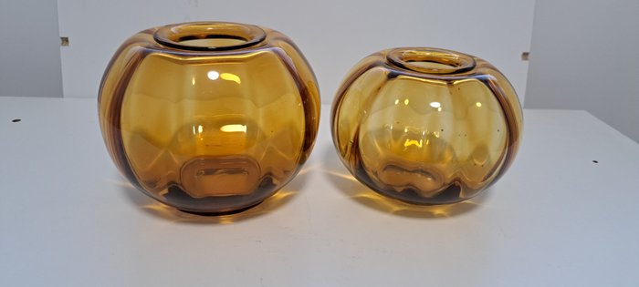 Kristalunie Maastricht - W.J. Rozendaal - Vase (2) -  Tomatenvase  - Glas