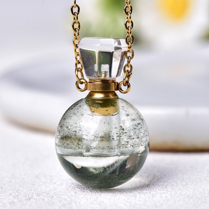Sin precio de reserva - Botella de perfume de cuarzo fantasma verde natural - Una fusión sublime del arte de la naturaleza y la artesanía humana- 17.93 g