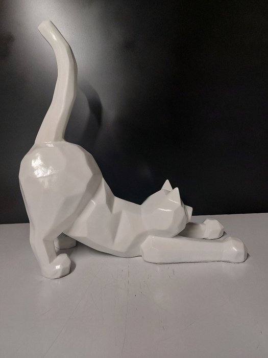 Statue, white playing cat origami shape - 52 cm - polyrésine