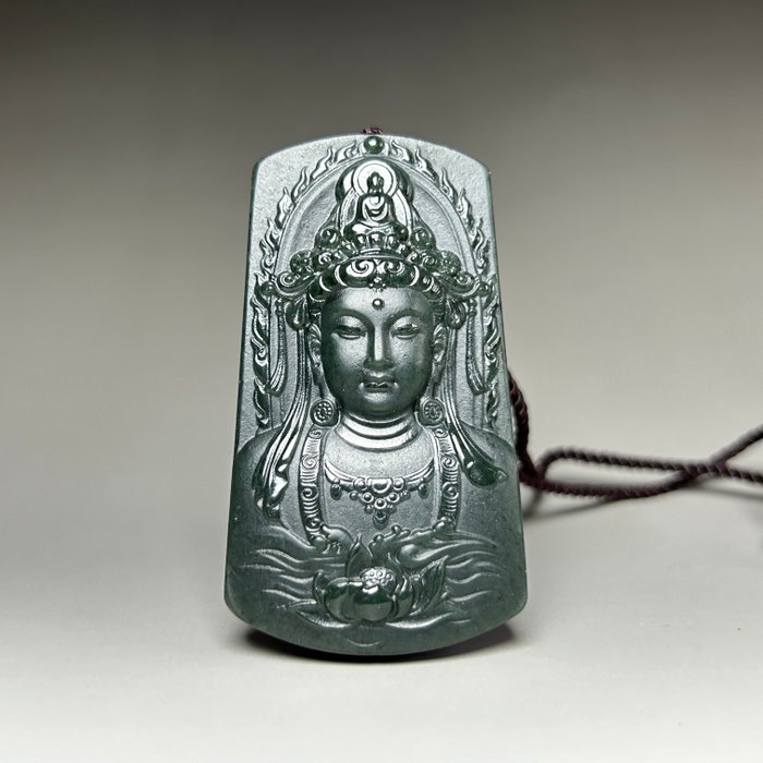 Guanyin Amulet Pendant - Nefrit - Asien  (Utan reservationspris)