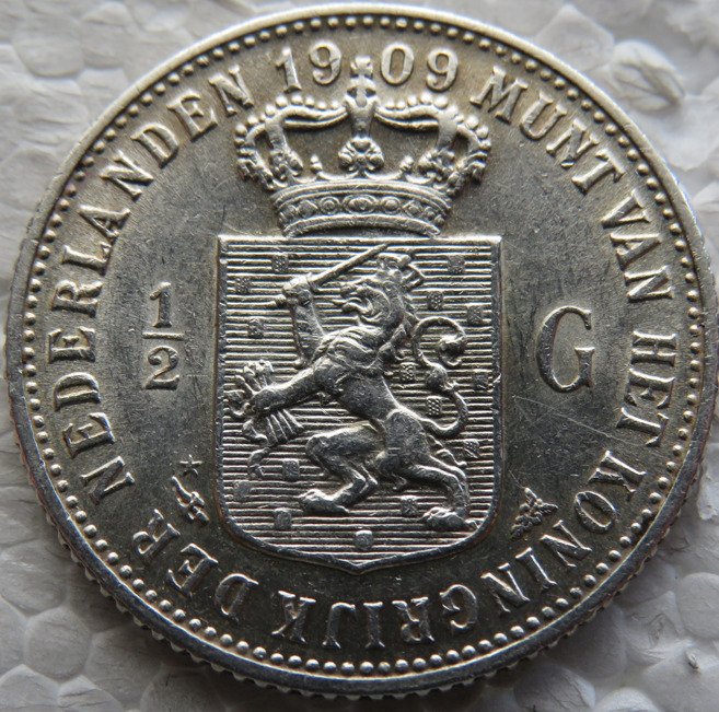 荷蘭. Wilhelmina (1890-1948). 1/2 Gulden 1909 mooi  (沒有保留價)