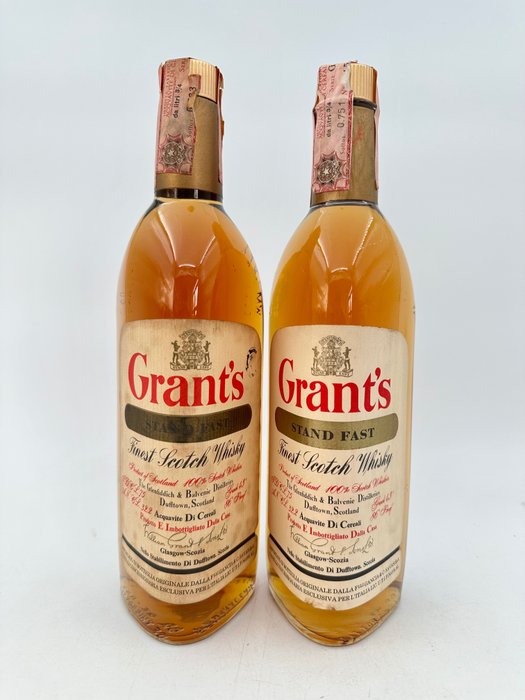 Grant's - Stand Fast - William Grant & Sons  - b. finales de los 60 principios de los 70 - 75 cl - 2 botellas 